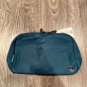 Lululemon Everywhere Belt Bag